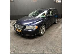 Blauw Gebruikt 2005 Volvo V70 Momentum Stationwagen | € 1.100 (Eerlijke prijs)