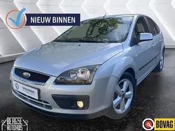 Grijs Gebruikt 2005 Ford Focus Futura Hatchback | € 2.490 (Eerlijke prijs)