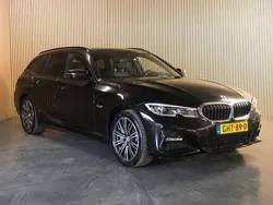 Zwart Gebruikt 2022 BMW 330 Executive Stationwagen | € 37.950 (Super prijs)