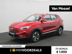 Rood Gebruikt 2023 MG ZS Comfort Sedan | € 21.995 (Eerlijke prijs)