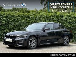 Zwart Gebruikt 2021 BMW 330 M Sport Sedan | € 36.895 (Eerlijke prijs)