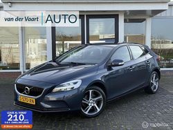 Blauw Gebruikt 2018 Volvo V40 Kinetic Hatchback | € 12.995 (Eerlijke prijs)