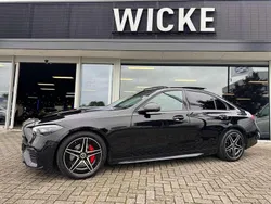 Zwart Gebruikt 2022 Mercedes C200 AMG line Sedan | € 38.900 (Eerlijke prijs)