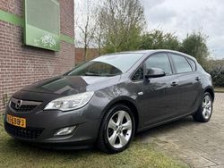 Grijs Gebruikt 2010 Opel Astra Edition Hatchback | € 3.745 (Duur)