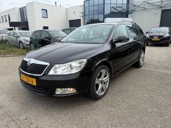 Zwart Gebruikt 2012 Skoda Octavia Business Line Stationwagen | € 3.700 (Eerlijke prijs)