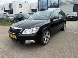 Zwart Gebruikt 2012 Skoda Octavia Business Line Stationwagen | € 3.700 (Iets duurder)