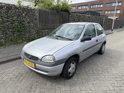 Grijs Gebruikt 1999 Opel Corsa Hatchback | € 1.000 (Eerlijke prijs)