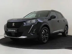 Zwart, metallic lak Gebruikt 2022 Peugeot e-2008 Allure SUV | € 20.925 (Goede deal)