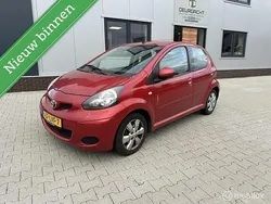 Rood Gebruikt 2010 Toyota Aygo Hatchback | € 2.450 (Goede deal)