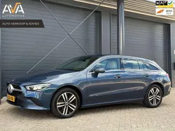 Blauw, metallic lak Gebruikt 2021 Mercedes CLA250e Shooting Brake Business Stationwagen | € 27.850 (Eerlijke prijs)