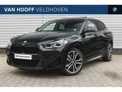 Saphirschwarz (donker zwart metallic) Gebruikt 2023 BMW X2 Comfort Edition SUV | € 39.950 (Iets duurder)