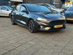 Grijs Gebruikt 2019 Ford Focus Business Edition Hatchback | € 15.249 (Goede deal)