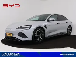 Grijs metallic Gebruikt 2025 BYD Seal Design Sedan | € 44.945 (Goede deal)