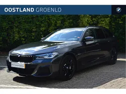 Grijs Gebruikt 2022 BMW 530 Executive Stationwagen | € 46.950 (Iets duurder)