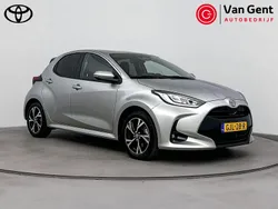 Grijs Gebruikt 2024 Toyota Yaris Hybrid Edition Hatchback | € 25.499 (Eerlijke prijs)