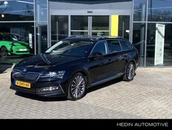 Zwart, metallic lak Gebruikt 2020 Skoda Superb Business Line Stationwagen | € 24.945 (Eerlijke prijs)
