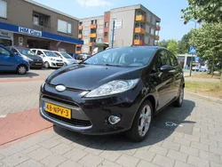 Zwart Gebruikt 2010 Ford Fiesta Titanium Hatchback | € 3.750 (Eerlijke prijs)