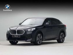Zwart Nieuw 2025 BMW iX2 M Sport SUV | € 57.552 (Goede deal)