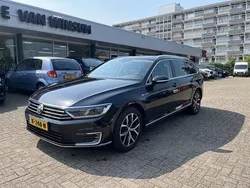 Zwart Gebruikt 2015 VW Passat Highline Stationwagen | € 15.250 (Eerlijke prijs)