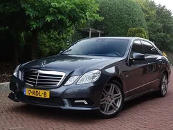 Grijs Gebruikt 2011 Mercedes E200 AMG Sedan | € 12.850 (Iets duurder)