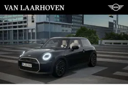 Zwart, metallic lak Nieuw 2024 Mini Cooper Favoured Hatchback | € 42.250 (Eerlijke prijs)