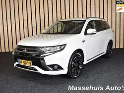Wit Gebruikt 2015 Mitsubishi Outlander P-HEV Edition SUV | € 16.450 (Eerlijke prijs)