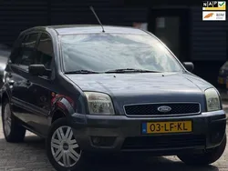 Grijs Gebruikt 2002 Ford Fusion MPV | € 1.999 (Eerlijke prijs)