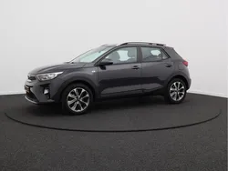 Grijs Gebruikt 2020 Kia Stonic SUV | € 15.950 (Eerlijke prijs)