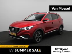 Rood Gebruikt 2020 MG ZS Luxury Sedan | € 13.995 (Eerlijke prijs)