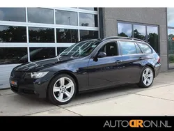 Zwart, metallic lak Gebruikt 2008 BMW 318 Exclusive Stationwagen | € 5.995 (Duur)