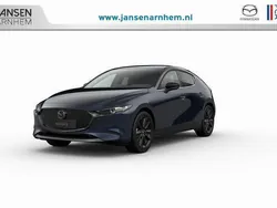 Blauw Nieuw 2025 Mazda 3 Nagisa Hatchback | € 35.586 (Eerlijke prijs)