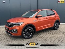 Oranje Gebruikt 2022 VW T-Cross R-line SUV | € 24.735 (Eerlijke prijs)