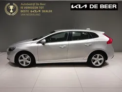 Grijs Gebruikt 2018 Volvo V40 Momentum Stationwagen | € 15.950 (Eerlijke prijs)