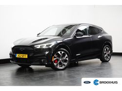 Grijs Gebruikt 2022 Ford Mustang Mach-E SUV | € 34.895 (Eerlijke prijs)