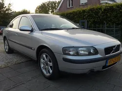 Grijs, metallic lak Gebruikt 2001 Volvo S60 Sedan | € 1.499 (Eerlijke prijs)