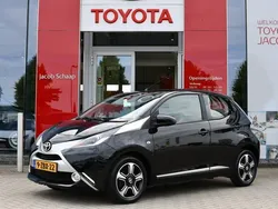 Zwart Gebruikt 2014 Toyota Aygo X-clusiv Hatchback | € 7.999 (Iets duurder)