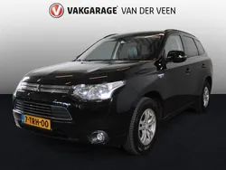 Zwart Gebruikt 2014 Mitsubishi Outlander SUV | € 15.945 (Eerlijke prijs)