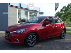 Rood Gebruikt 2017 Mazda 2 Hatchback | € 13.950 (Eerlijke prijs)
