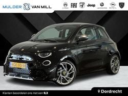 Zwart Nieuw 2025 Abarth 595 Turismo Hatchback | € 36.445