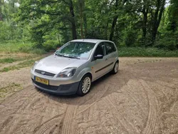 Zilver Gebruikt 2008 Ford Fiesta Cool & Sound Edition Hatchback | € 1.900 (Eerlijke prijs)