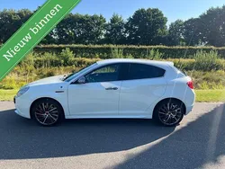 Wit Gebruikt 2015 Alfa Romeo Giulietta Quadrifoglio Verde Hatchback | € 19.950 (Eerlijke prijs)
