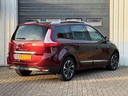 Rood Gebruikt 2014 Renault Grand Scénic III Bose Edition MPV | € 11.450 (Duur)