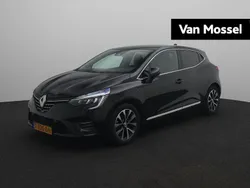 Zwart Gebruikt 2023 Renault Clio V Techno Hatchback | € 17.440 (Eerlijke prijs)