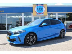 Blauw Gebruikt 2021 BMW 118 Executive Hatchback | € 22.800 (Iets duurder)