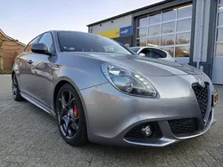 Grijs Gebruikt 2015 Alfa Romeo Giulietta Super Hatchback | € 13.995 (Iets duurder)