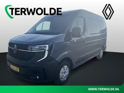 Stadsgrijs kpw Gebruikt 2024 Renault Master Van | € 33.900 (Eerlijke prijs)