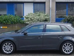 Grijs Gebruikt 2017 Audi A3 Sportback Design Hatchback | € 14.950 (Eerlijke prijs)