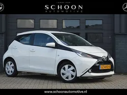 Wit Gebruikt 2015 Toyota Aygo X-play Hatchback | € 8.950 (Goede deal)