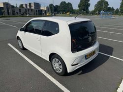 Wit Gebruikt 2019 VW up! take up! Hatchback | € 8.950 (Eerlijke prijs)