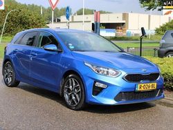 Blauw Gebruikt 2019 Kia Ceed 3 Hatchback | € 18.950 (Eerlijke prijs)